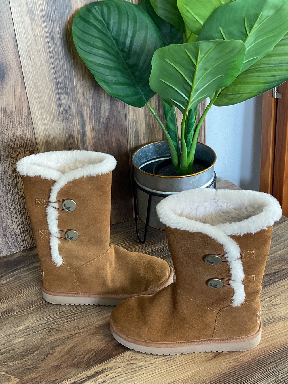 Koolaburra by Ugg Women's Kinslei Tall Faux Fur-lined Sherpa Boots 5 C359